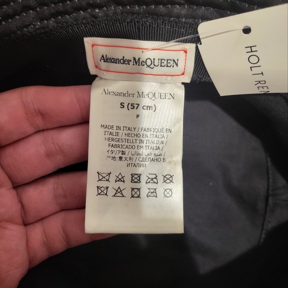 ALEXANDER McQUEEN Watercolour Graffiti Bucket Hat - UNISEX - Picture 8 of 8